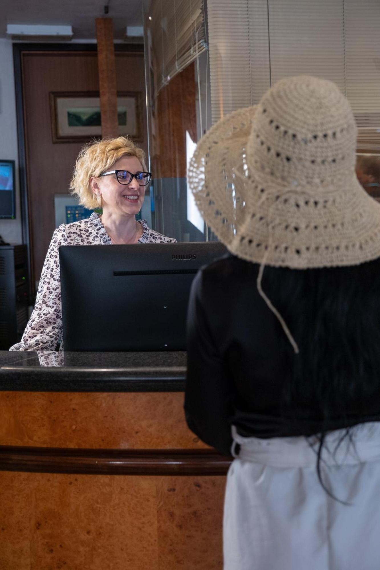 Hotel Capitol ガッテーオ・ア・マーレ エクステリア 写真